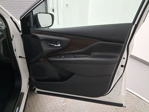 Used 2022 Nissan Murano Platinum w/ Cargo Package image 32