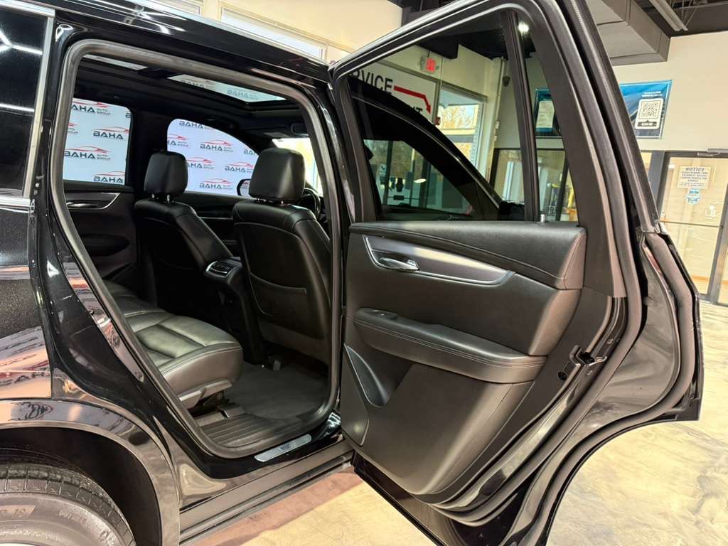 Used 2021 Cadillac XT6 Luxury FWD image 38