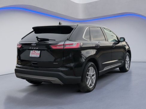 Used 2023 Ford Edge SEL image 7