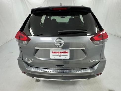 Used 2017 Nissan Rogue SV w/ SV Premium Package AWD/4WD image 4