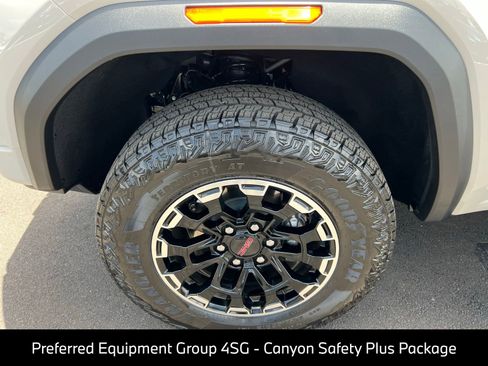 Used 2026 GMC Canyon AT4 AWD/4WD image 14