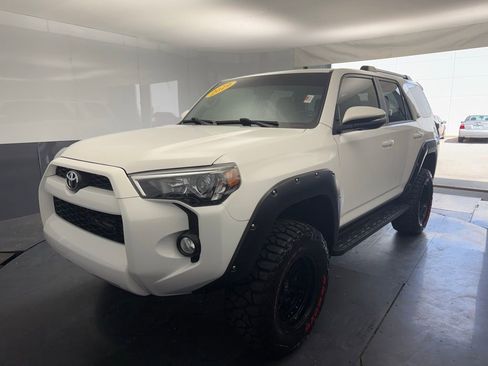 Used 2019 Toyota 4Runner 4WD image 9