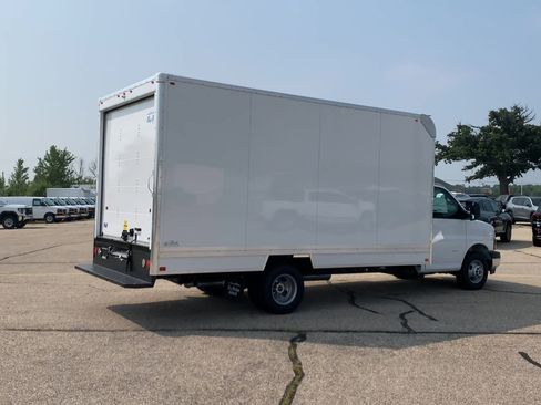 New 2025 GMC Savana 3500 1WT w/ Power Convenience Package image 32