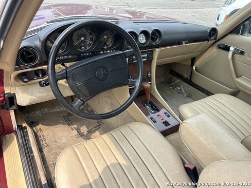 Used 1989 Mercedes-Benz 560 SL image 8