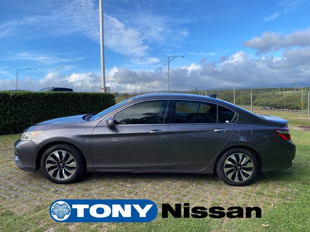 Used 2017 Honda Accord Hybrid Sedan image 4