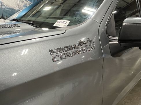 Used 2021 Chevrolet Silverado 1500 High Country w/ Technology Package image 9