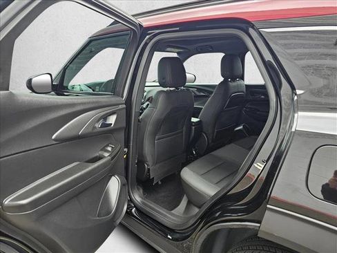 Used 2021 Chevrolet TrailBlazer RS w/ Sun and Liftgate Package image 14