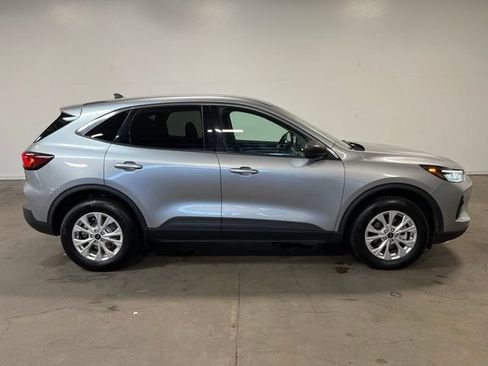 Used 2024 Ford Escape Active AWD/4WD image 2