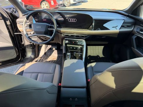 Used 2025 Audi Q5 Premium Plus w/ Premium Plus AWD/4WD image 18