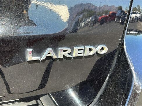 Used 2014 Jeep Grand Cherokee Laredo AWD/4WD image 31