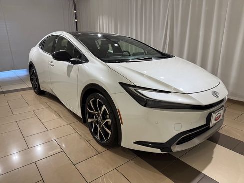 Certified 2024 Toyota Prius Prime FWD image 7