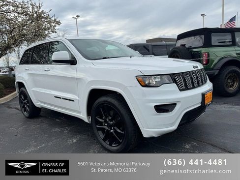 Used 2020 Jeep Grand Cherokee Altitude image 1