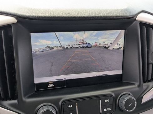 Used 2024 GMC Terrain SLT w/ Infotainment Package II FWD image 22