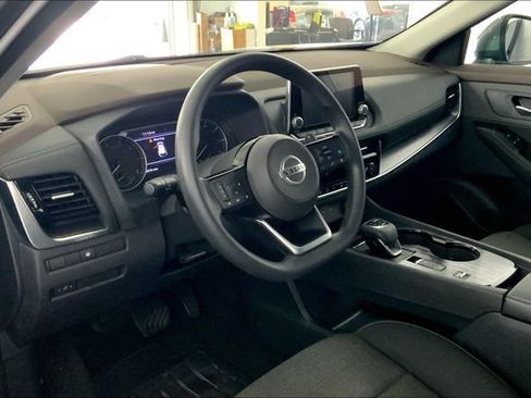 Used 2021 Nissan Rogue SV FWD image 7