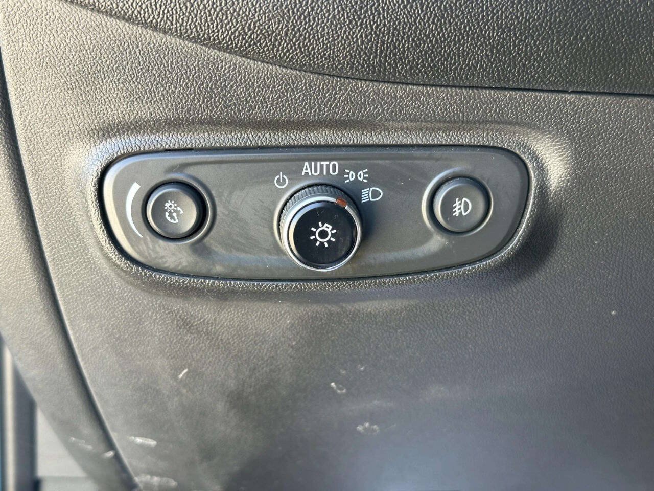 Used 2020 Chevrolet Equinox LT FWD image 32