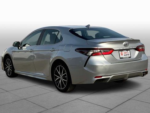 Used 2022 Toyota Camry SE FWD image 12
