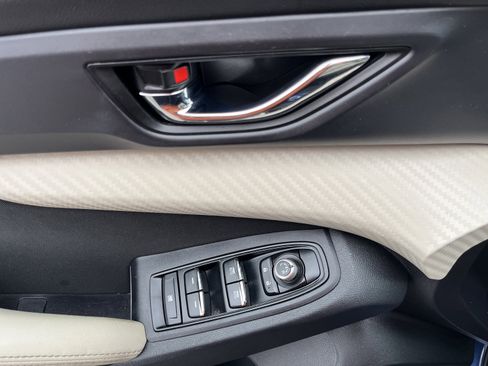 Used 2022 Subaru Ascent Premium w/ Convenience Package image 18