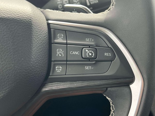 Used 2024 Jeep Grand Cherokee L Laredo AWD/4WD image 23