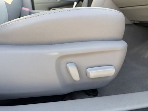 Used 2012 Toyota Camry XLE image 20