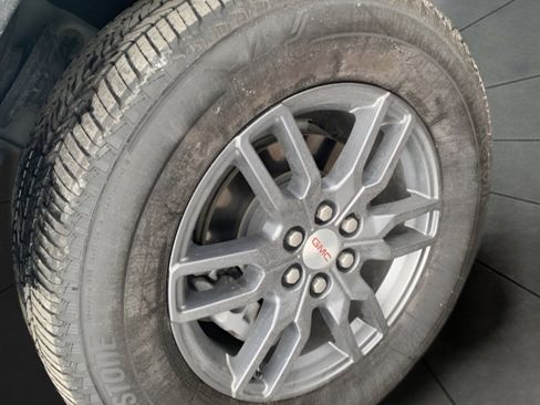 Used 2025 GMC Acadia Elevation image 20