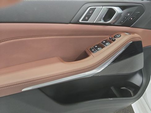 Used 2026 BMW X5 sDrive40i w/ M Sport Package image 25