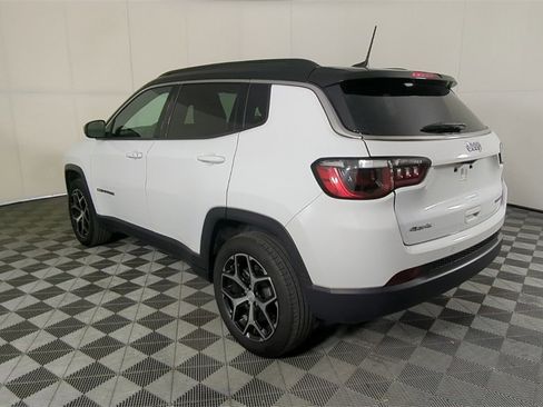 Certified 2024 Jeep Compass Limited image 7