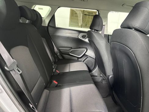 Used 2025 Kia Soul LX w/ LX Technology Package FWD image 26