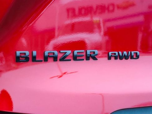 Used 2021 Chevrolet Blazer LT image 9