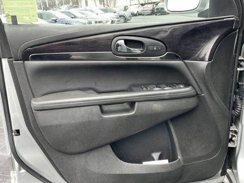 Used 2017 Buick Enclave Leather image 18