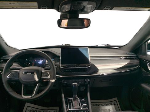 Used 2023 Jeep Compass Trailhawk image 19