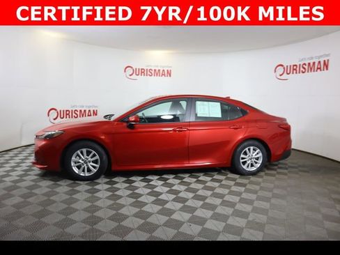 Used 2025 Toyota Camry LE image 8
