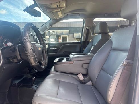 Used 2017 Chevrolet Silverado 2500 W/T w/ WT Convenience Package AWD/4WD image 9