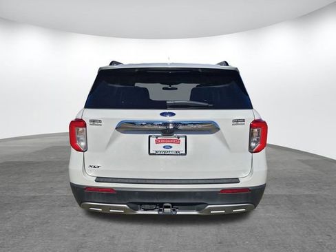 Used 2023 Ford Explorer XLT w/ Equipment Group 202A image 5