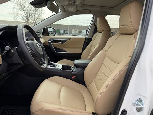 Used 2025 Toyota RAV4 XLE Premium image 25