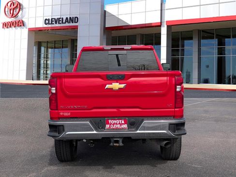 Used 2025 Chevrolet Silverado 2500 LT image 6