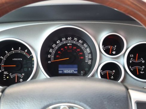 Used 2016 Toyota Sequoia Platinum RWD image 27