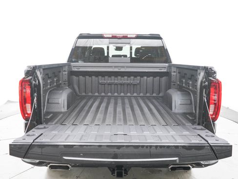 Used 2023 GMC Sierra 1500 Denali w/ Technology Package AWD/4WD image 16