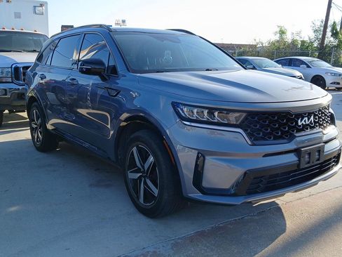 Used 2022 Kia Sorento S w/ Panoramic Sunroof Package FWD image 6