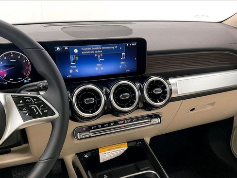New 2026 Mercedes-Benz GLB 250 image 6