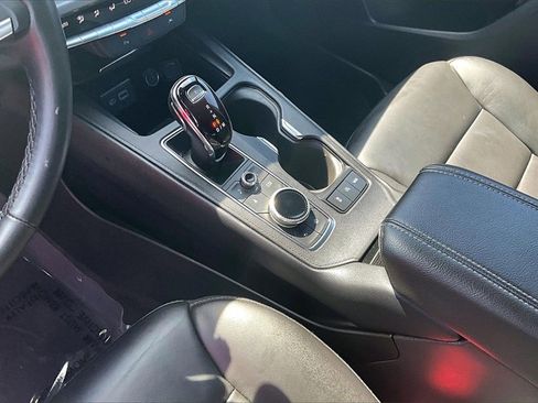 Certified 2025 Cadillac XT4 Premium Luxury image 18