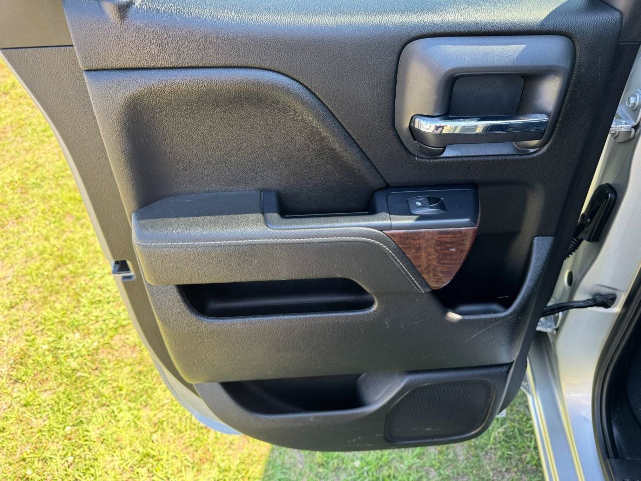 Used 2019 GMC Sierra 1500 SLE w/ SLE Value Package AWD/4WD image 21