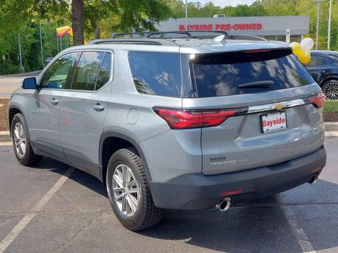 Used 2023 Chevrolet Traverse LT w/ Rear Camera Mirror Package AWD/4WD image 16