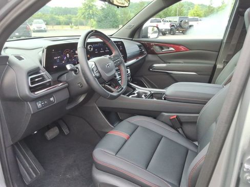 Certified 2024 Chevrolet Traverse RS FWD image 22