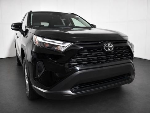 Used 2025 Toyota RAV4 XLE FWD image 3