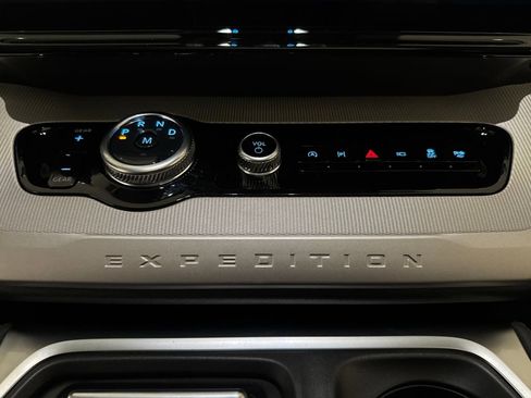 New 2025 Ford Expedition Max Active image 15