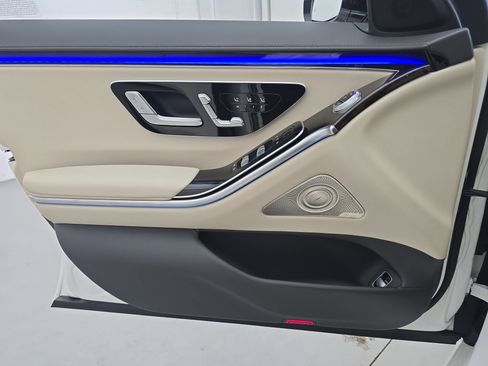 Certified 2022 Mercedes-Benz S 500 4MATIC image 27