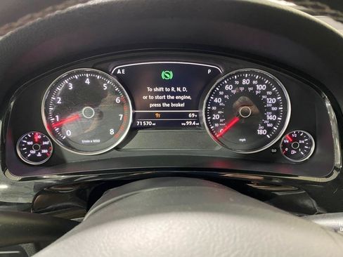 Used 2017 Volkswagen Touareg Wolfsburg Edition AWD/4WD image 22