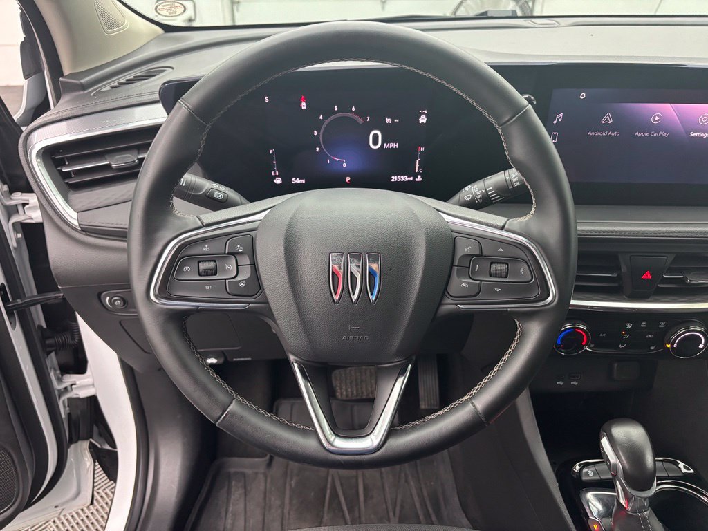 Used 2024 Buick Encore GX Preferred w/ Comfort Package FWD image 19