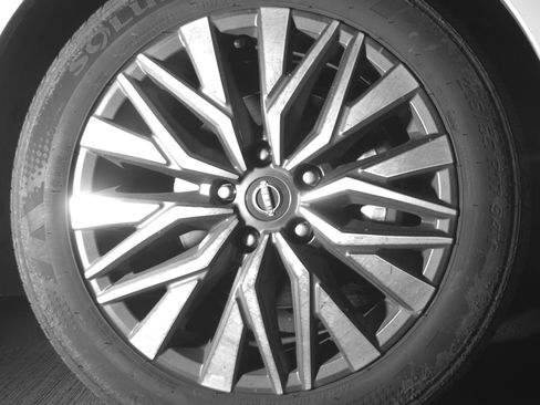 Used 2025 Nissan Altima 2.5 SV image 13