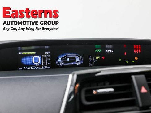 Used 2022 Toyota Prius LE image 17